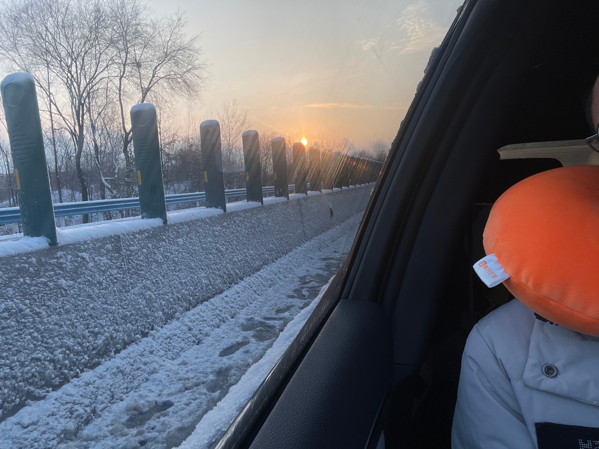 高速封路天亮放行